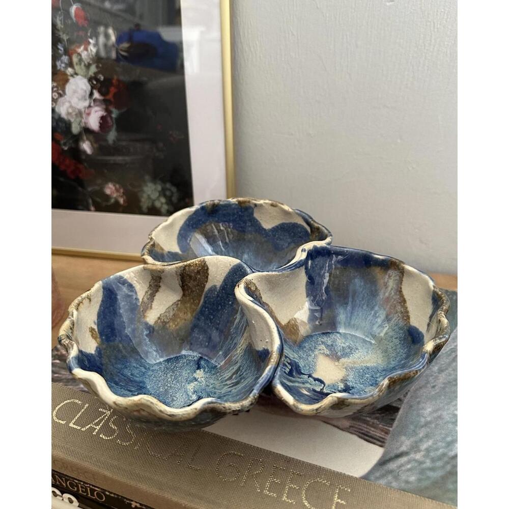Vintage Handmade Studio Art Pottery Wavy Ruffled Rim Ceramic Bowls - Picture 5 of 5
